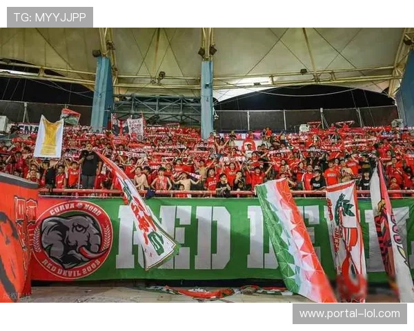 汉堡与荷尔施泰因基尔德国杯北德比，主场五万球迷助威